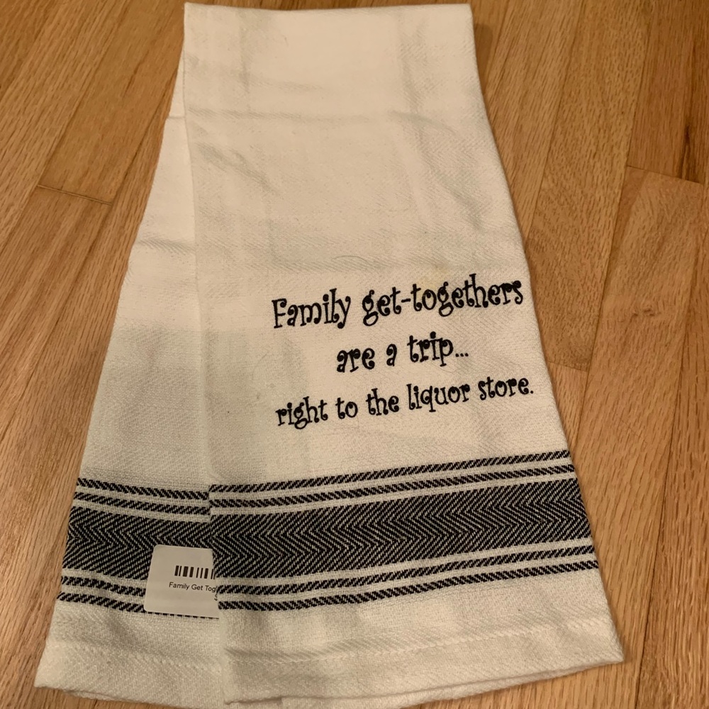 NWT Family Get Togethers Hand Towel